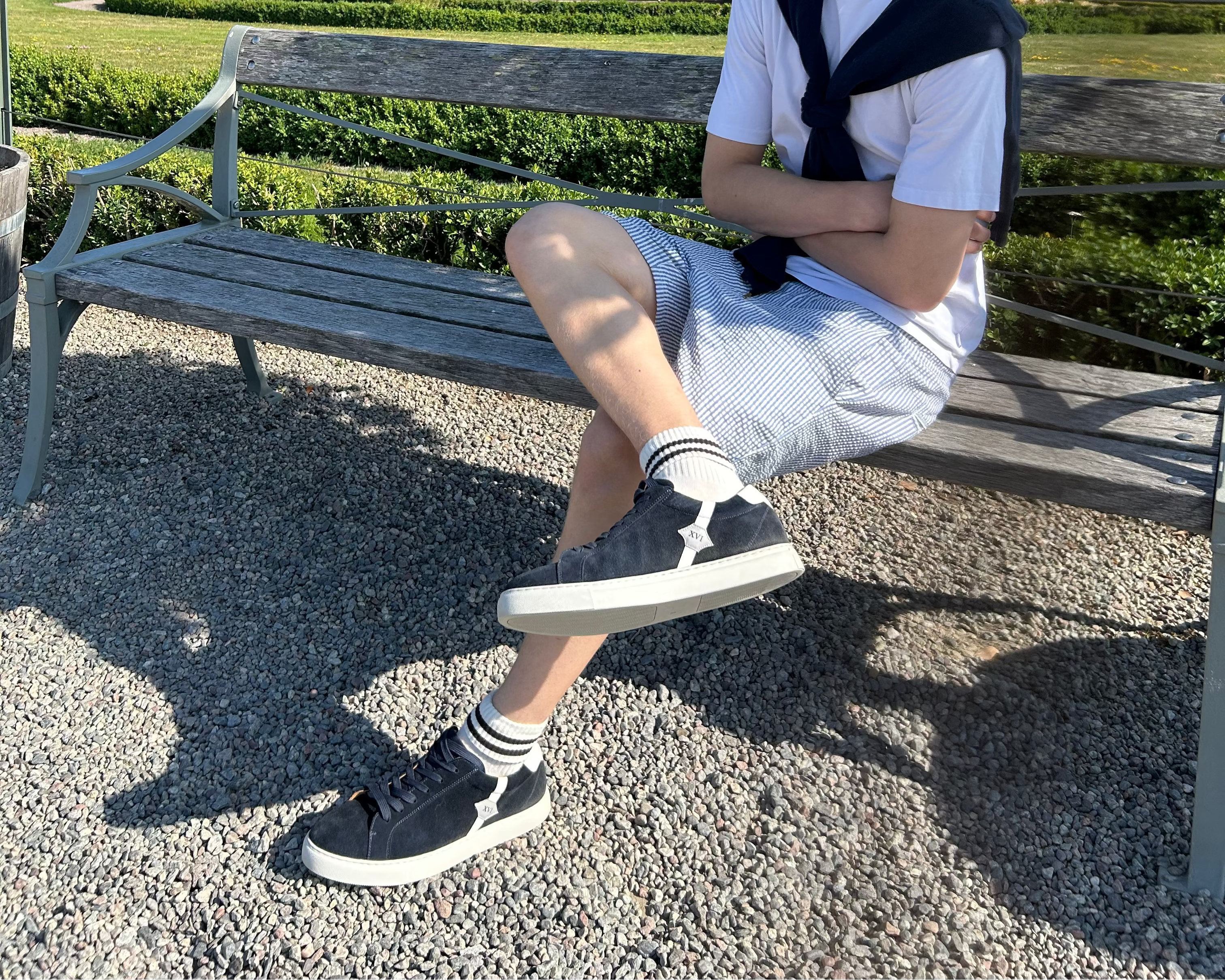 XVI Sideline